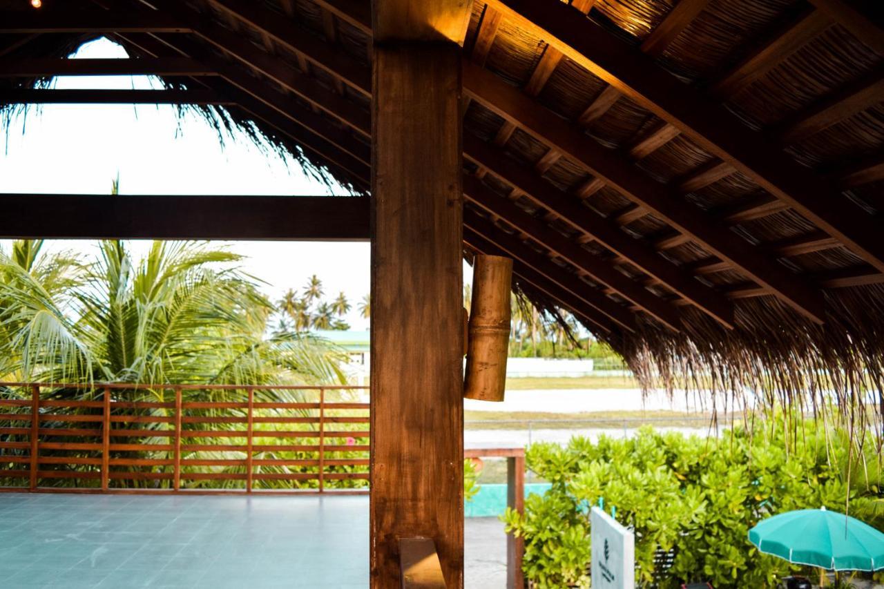 Hotel Ufa Escape Dhigurah  Exterior foto