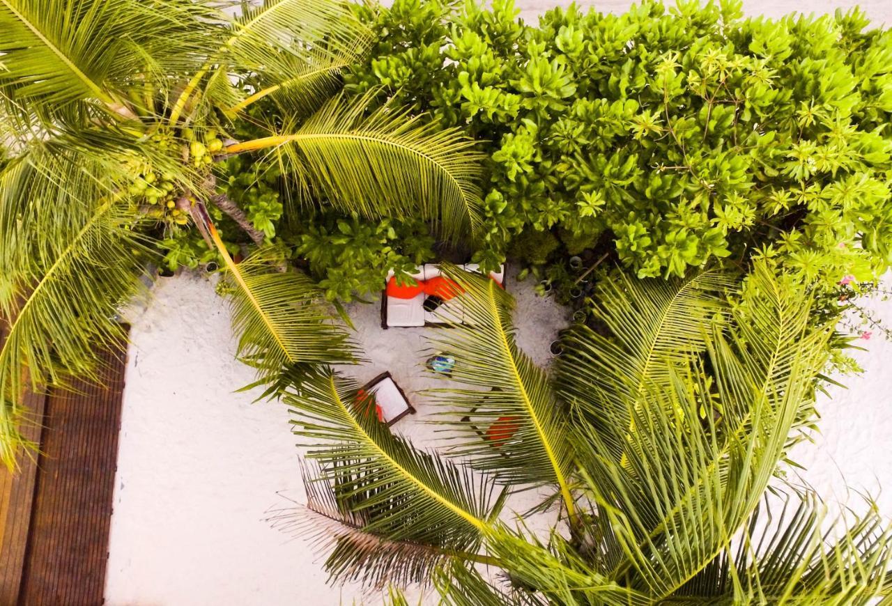 Hotel Ufa Escape Dhigurah  Exterior foto