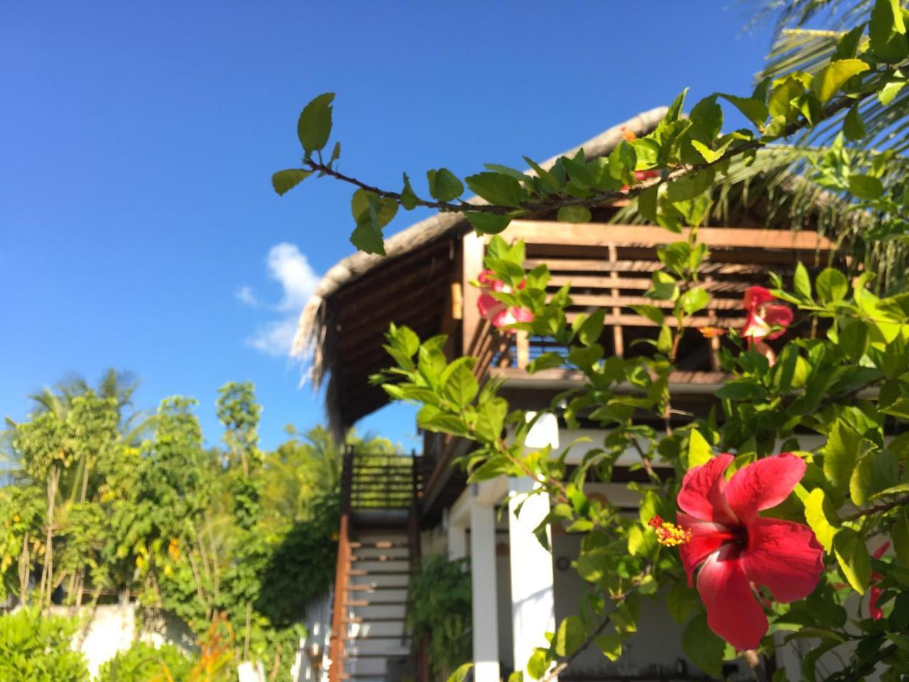 Hotel Ufa Escape Dhigurah  Exterior foto